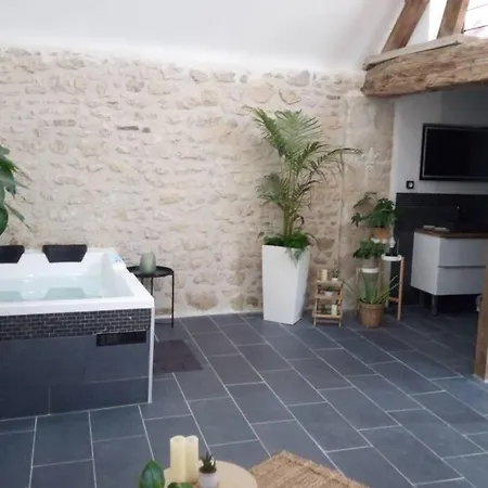 Maison Privative, Cocooning, Zen , Avec Jacuzzi Mont-Notre-Dame