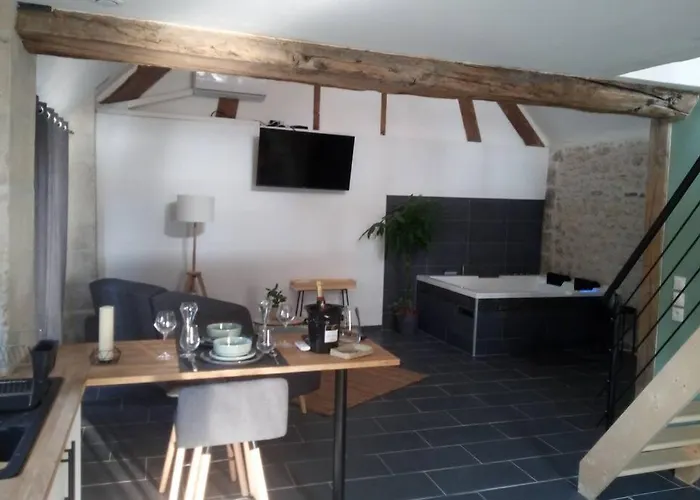 Maison Privative, Cocooning, Zen , Avec Jacuzzi Holiday home *