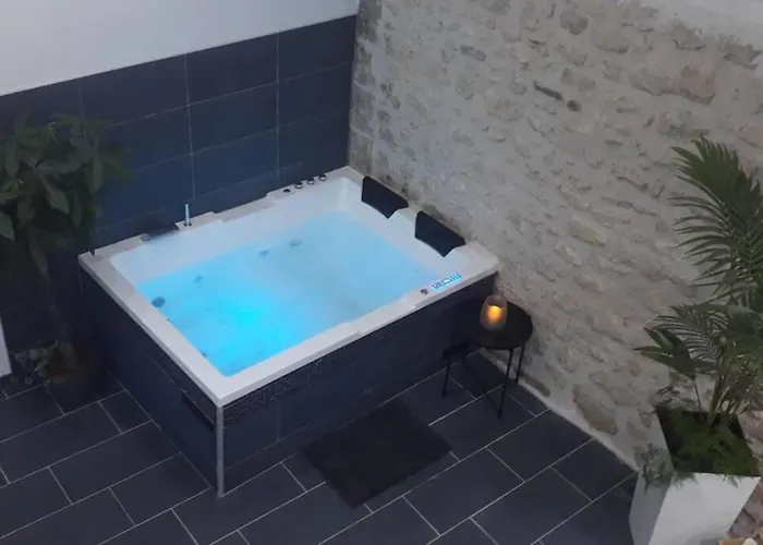 Maison Privative, Cocooning, Zen , Avec Jacuzzi Holiday home Mont-Notre-Dame
